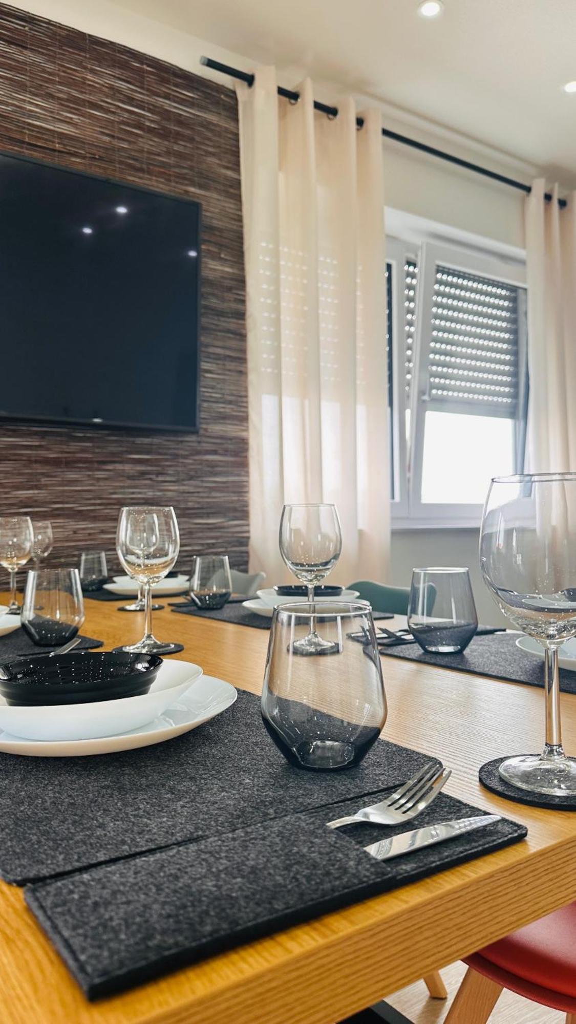 Amao-Obsidian I 120Qm I Elegantes Business- & Familienapartment I 3 Schlafzimmer I Kingsize Betten Schwanau Buitenkant foto